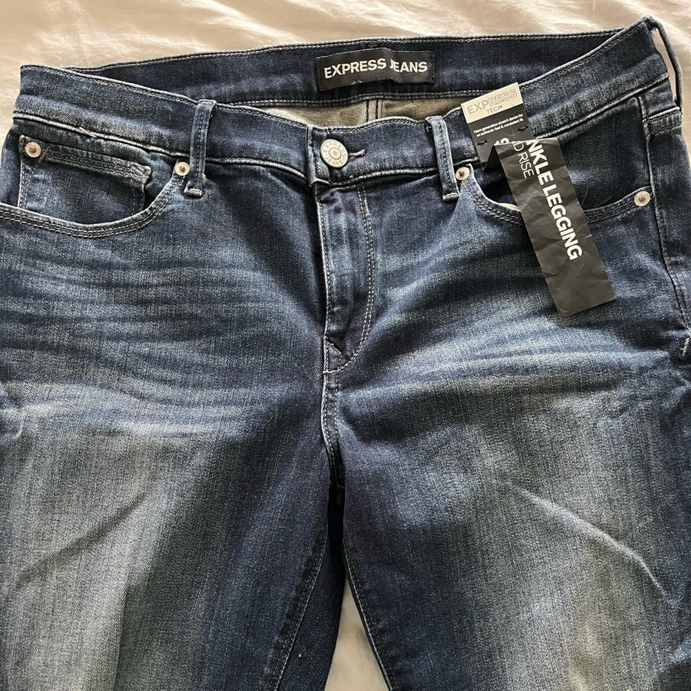 Express Distressed Cropped Leggings